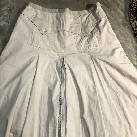 Size 10 SPANNER skirt. Soooo cute. - Picture 2 of 11